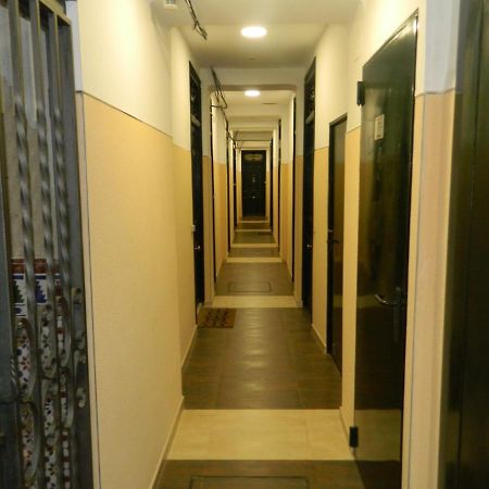 Centro / Ferrocarril 3 Appartement Madrid Buitenkant foto